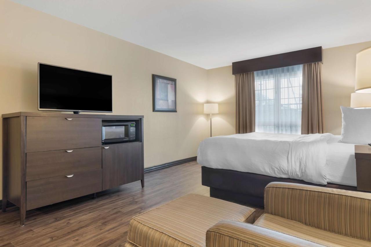 Best Western Plus Saint John Hotel & Suites Exteriör bild