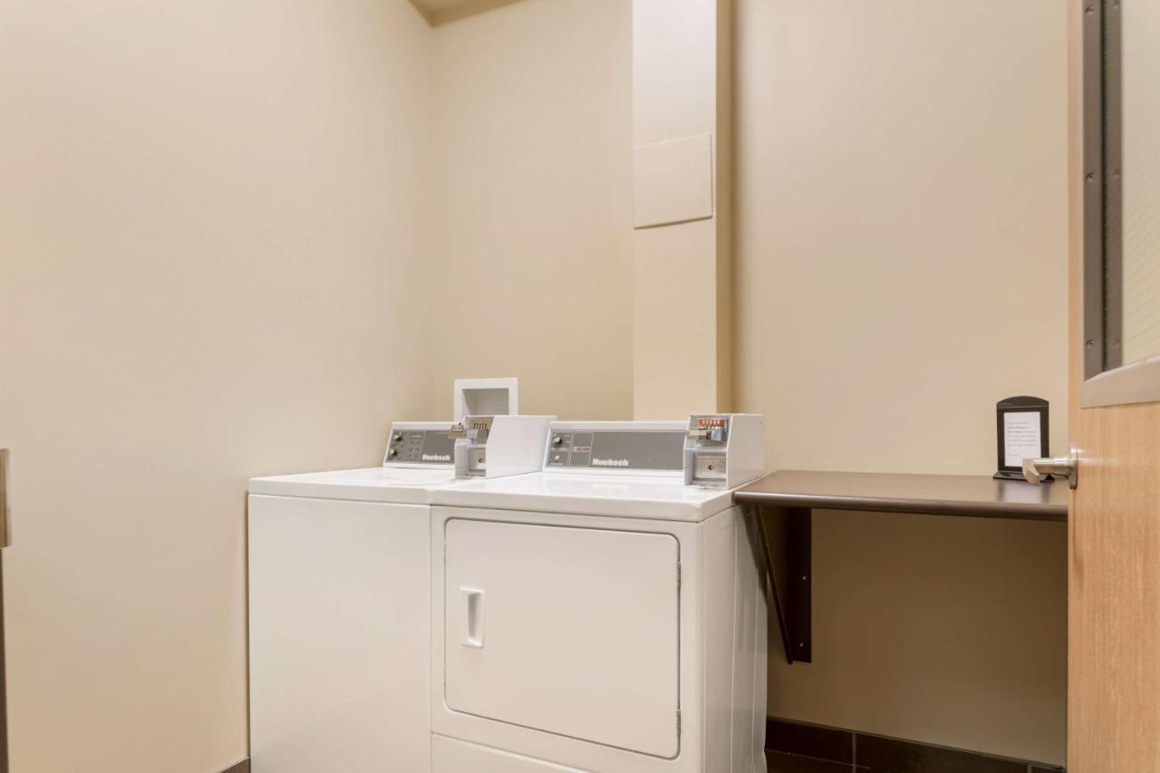 Best Western Plus Saint John Hotel & Suites Exteriör bild