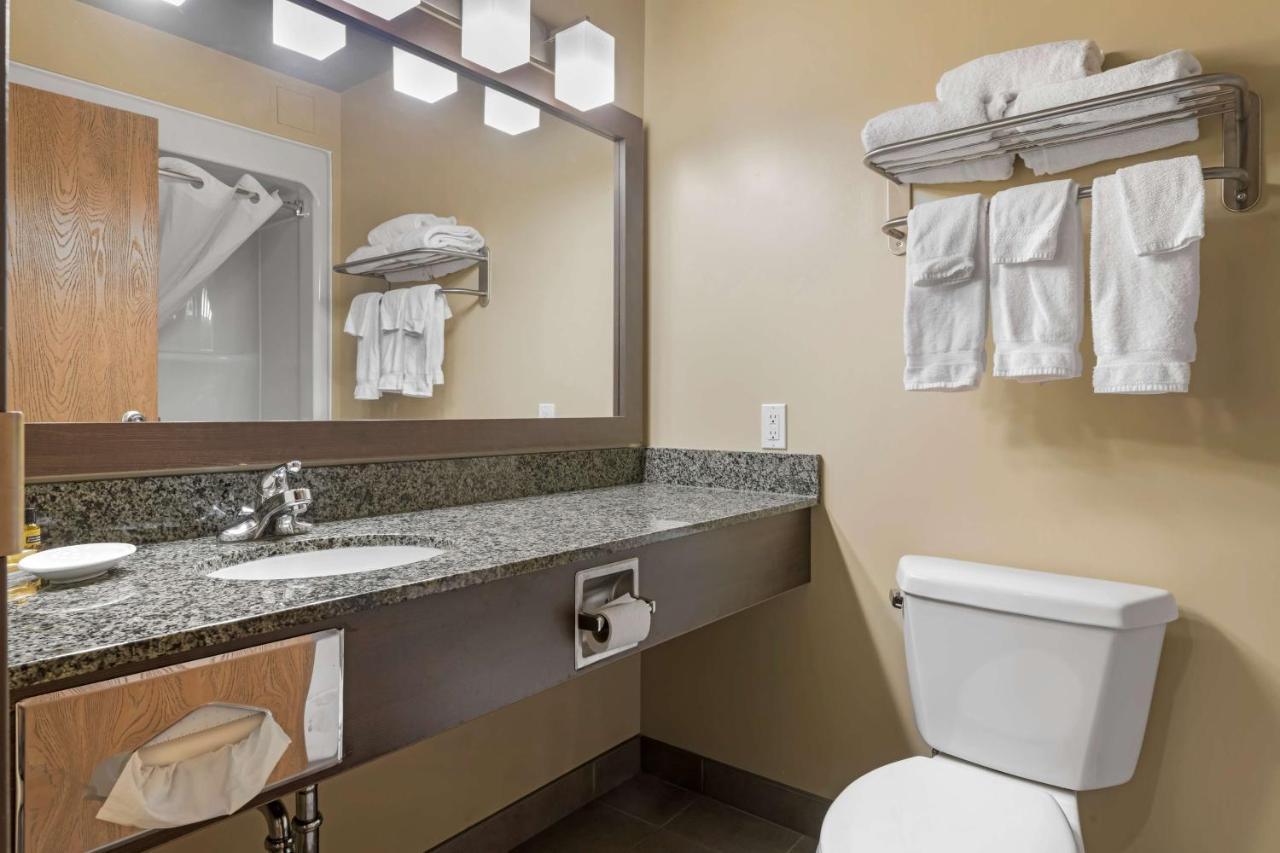 Best Western Plus Saint John Hotel & Suites Exteriör bild